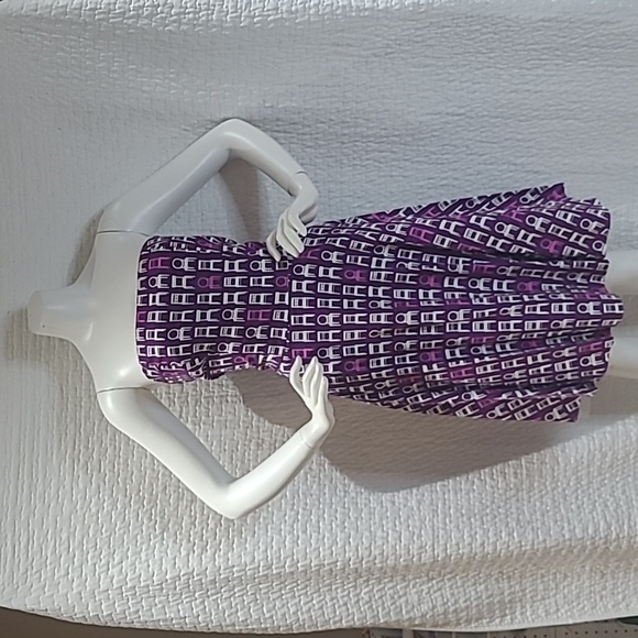 Retrolicious Chair Dress - Picture 4 of 10